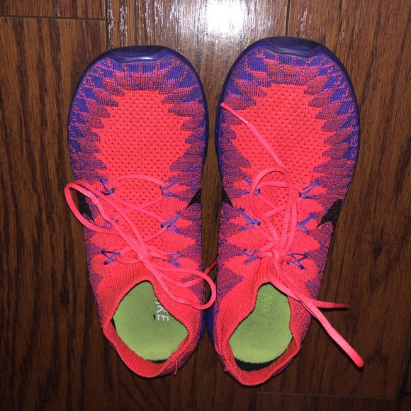 Nike Shoes - EXCLUSIVE NIKE SHOES LIMITED EDITION
